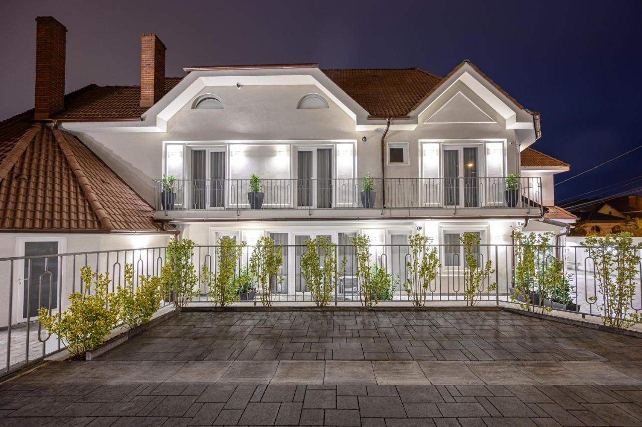 אורדאה Dozsa Residence מראה חיצוני תמונה
